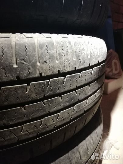 Continental CrossContact LX25 215/65 R16 98H