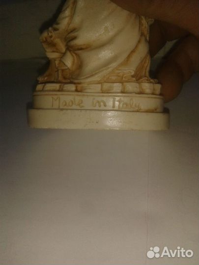 Статуэтка pieta рим италия камень