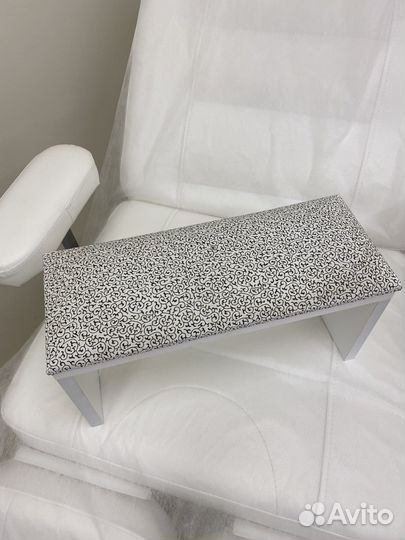 Подставка для рук маникюрная