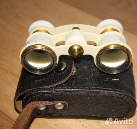 Бинокль театральный