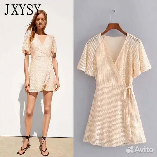 Платье с пайетками на запахе