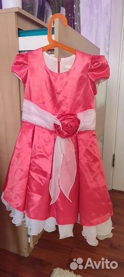 Платье праздничное для девочки 5 -6 лет