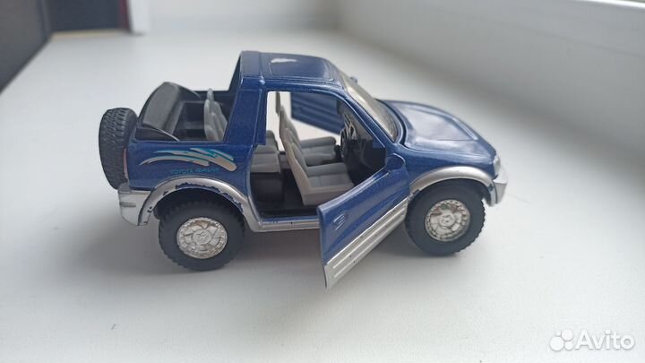 Toyota RAV 4, модель 1:32