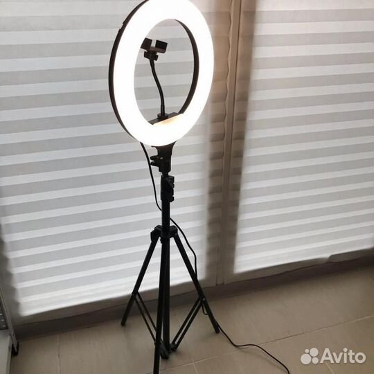 Кольцевая светодиодная лампа 26см