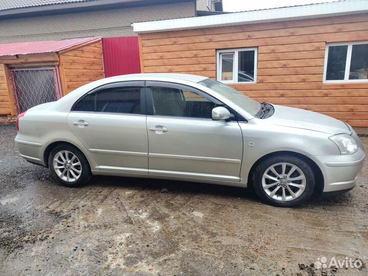 Toyota Avensis 2.2 МТ, 2006, 327 000 км