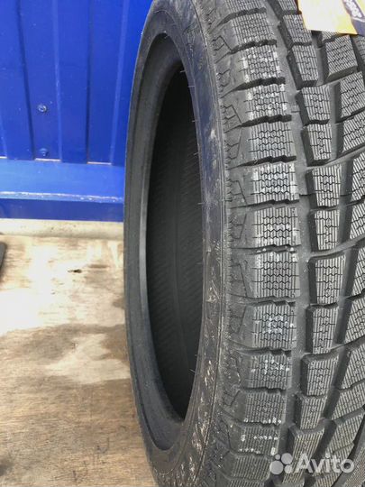 Centara Winter RX626 235/55 R19 101T