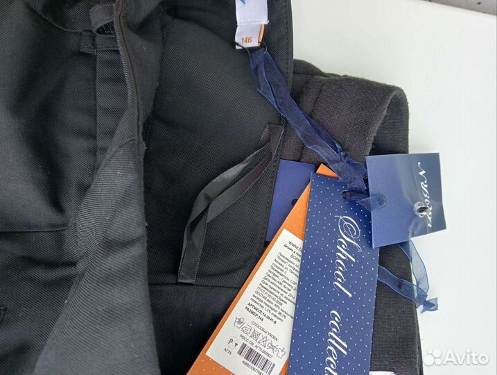 Брюки школьные, кофта 140-146 на девочку