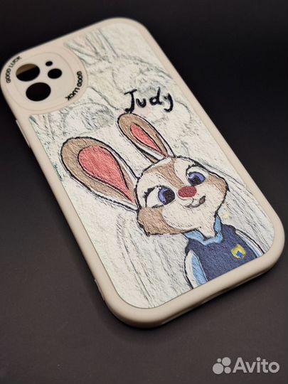 Чехол на iPhone 11