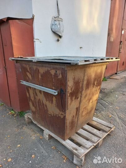 Мусорный контейнер металлический