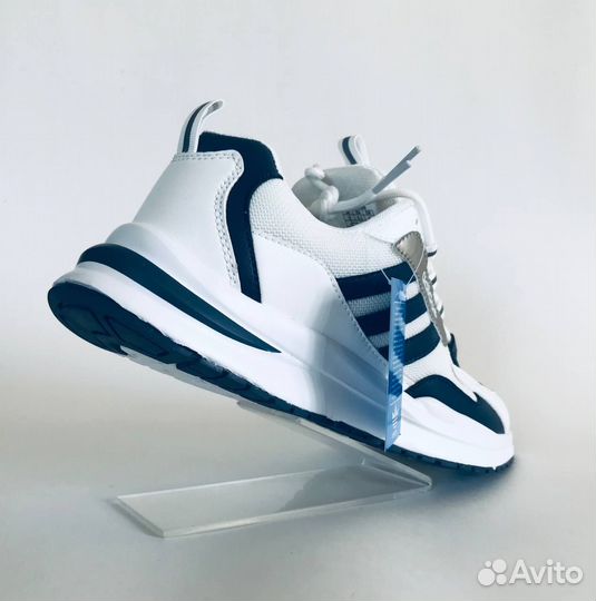 Кроссовки 44р Adidas Новые