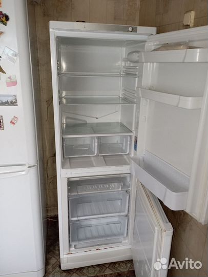 Холодильник двухкамерный indesit