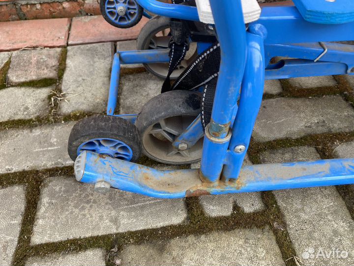 Детские санки с выдвижными колесиками