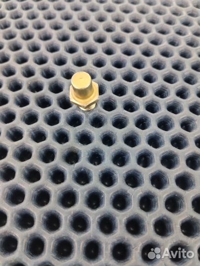 Suzuki GSX-R 600 k6 k7 болт направляющая, стопор