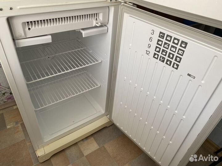 Холодильник stinol