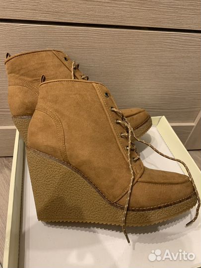 Ботинки женские 39