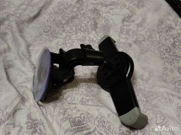 Держатель для планшета в машину