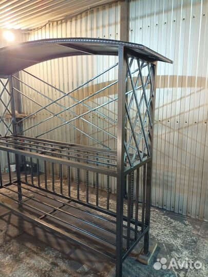 Дровник уличный