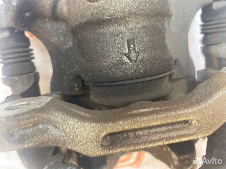 Суппорт тормозной задний левый Mazda 3 BM хетчбек