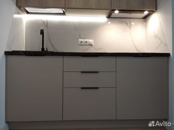 Компактная кухня/кухня в студию на заказ по эскизу