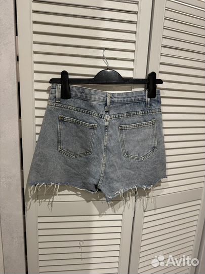 Джинсовые шорты