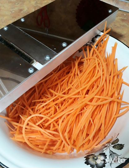 Тёрка-шинковка для корейской моркови