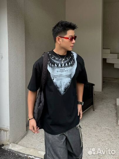 Футболка Givenchy(премиум качество)