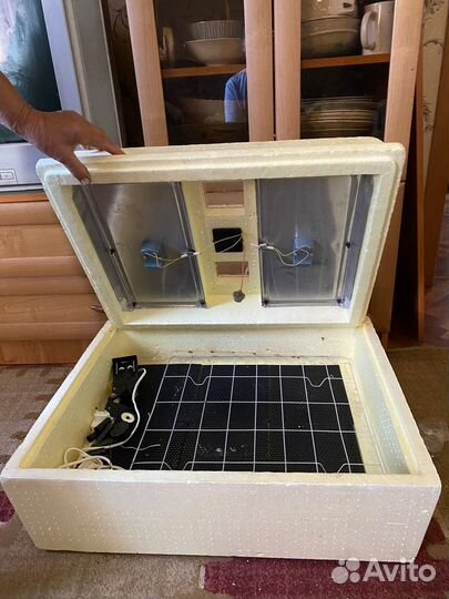 Бытовой инкубатор Золушка 70-220