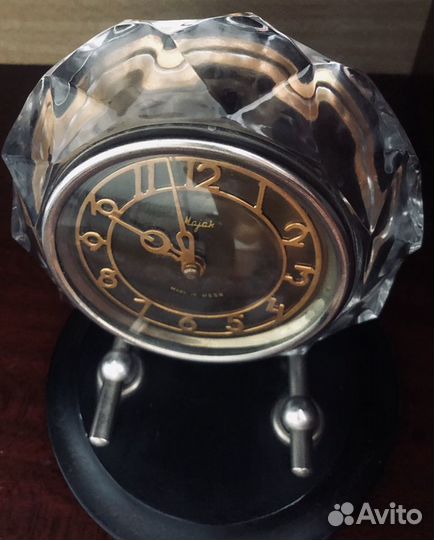 Часы настольные механические. Маяк. СССР