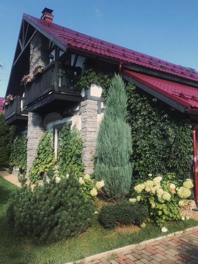 Коттедж 380 м² на участке 15,6 сот.