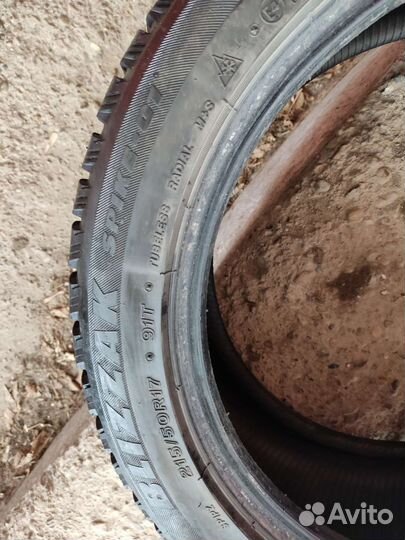 Bridgestone Blizzak Spike-01 215/50 R17 91T