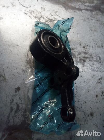 Сайлентблок переднего рычага Nissan Almera