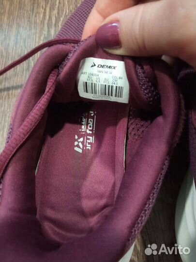 Кроссовки для девочки 37,5 размер