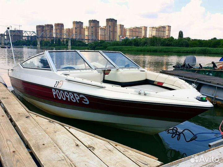 Прогулки на катере, аренда катера, прокат катера