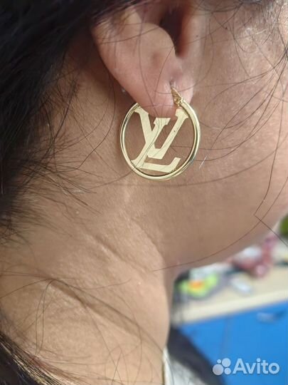 Золотые серьги