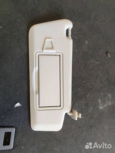 Солнцезащитный козырек правый Mercedes-Benz