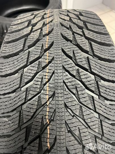 Ikon Tyres Autograph Snow 3 SUV 255/45 R20