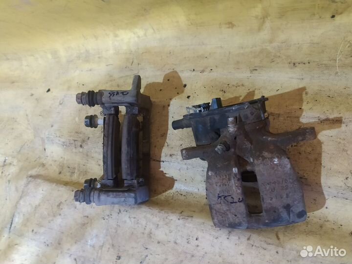 Суппорт тормозной задний правый Audi A4 B8