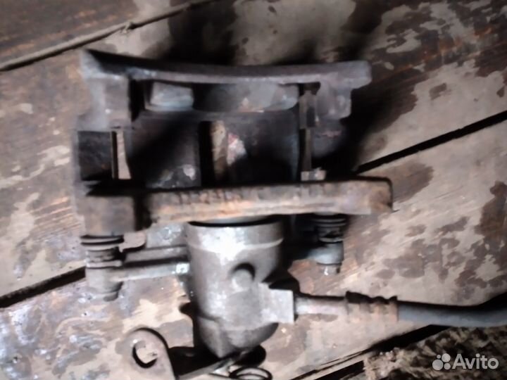 Суппорт зад Фольксваген Транспортер Т5