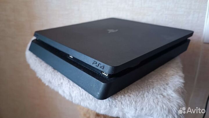 PlayStation 4 slim