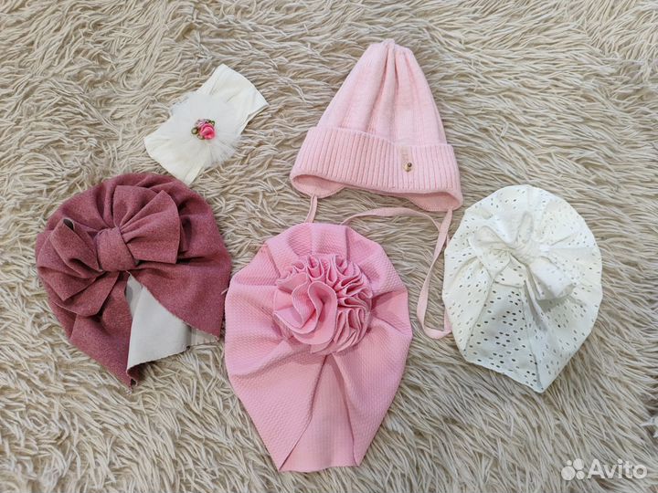 Шапки пакетом от 5-6 месяцев