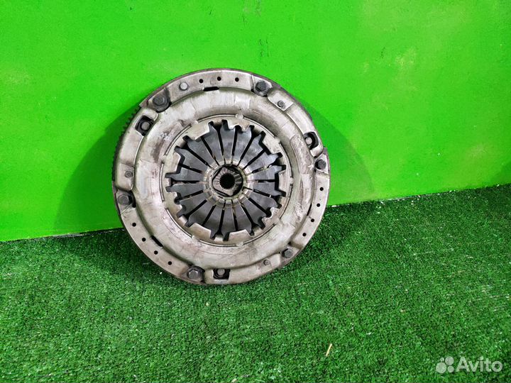 Маховик Chevrolet Orlando 1.8 МКПП 96184354