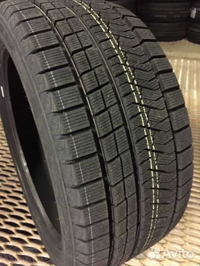 Grenlander L-Snow96 275/45 R20