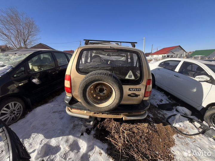 Niva 2131 в разборе. По запчастям кпп, раздатка