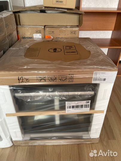 Встраеваемый эл духовой шкаф новый Indesit