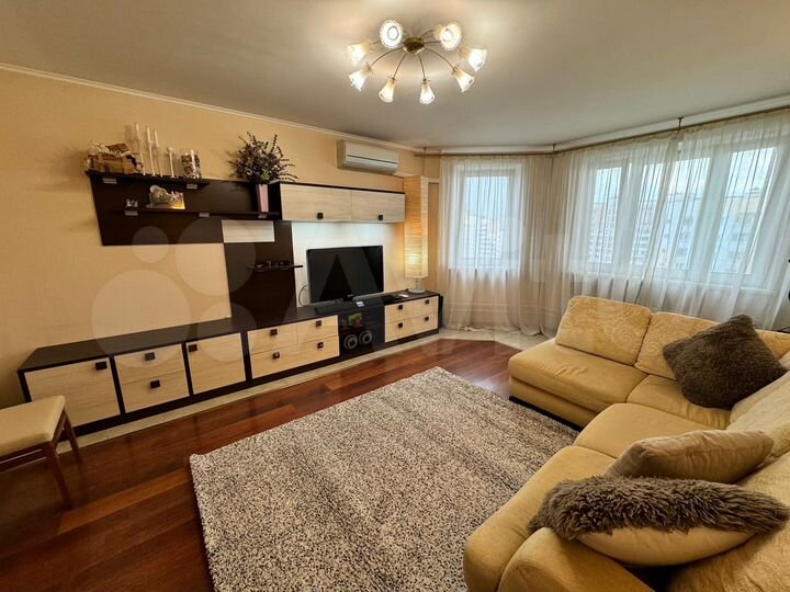 2-к. квартира, 70 м², 12/12 эт.