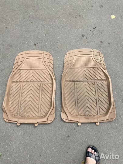 Автомобильные коврики резиновые