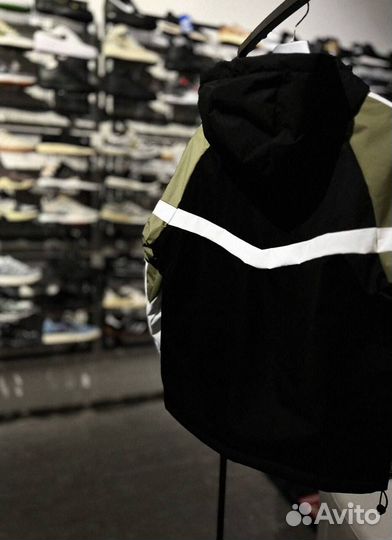 Ellesse: весенние куртки для современных мужчин