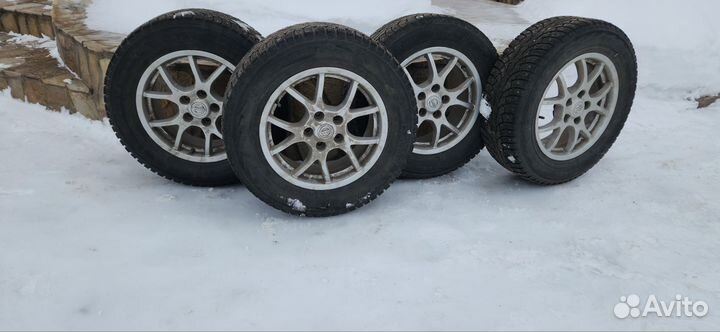 Литые диски R16 5x114 3 nissan с зимней резиной