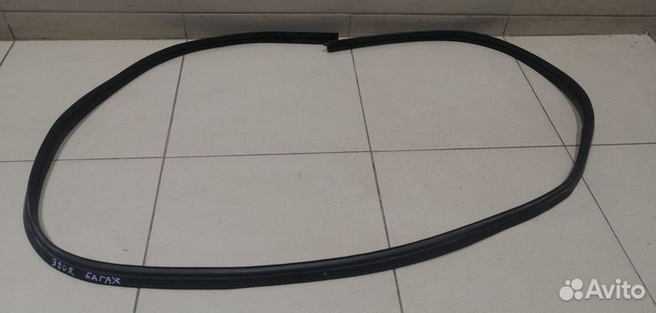 Уплотнитель багажника Focus II 2005-2008