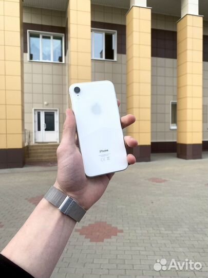 iPhone Xr, 64 ГБ